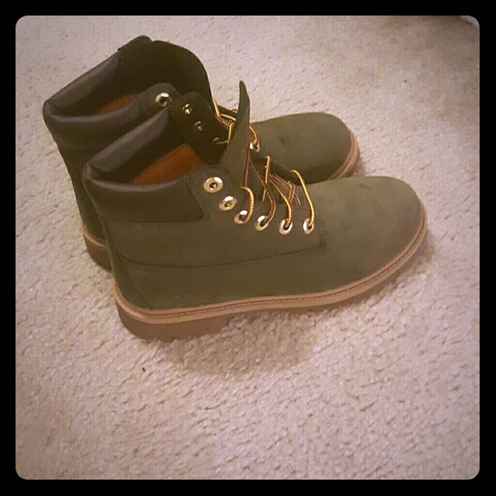 COPY - Olive green big kids authenic Timberland's